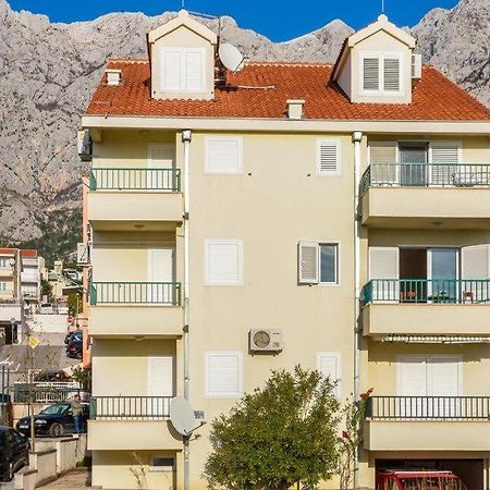 Apartments with a parking space Makarska - 18170 Bagian luar foto